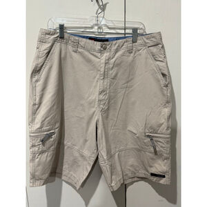 Men's Industrial Exchange Beige khaki Cargo Shorts Waist 36 inseam 11 inches